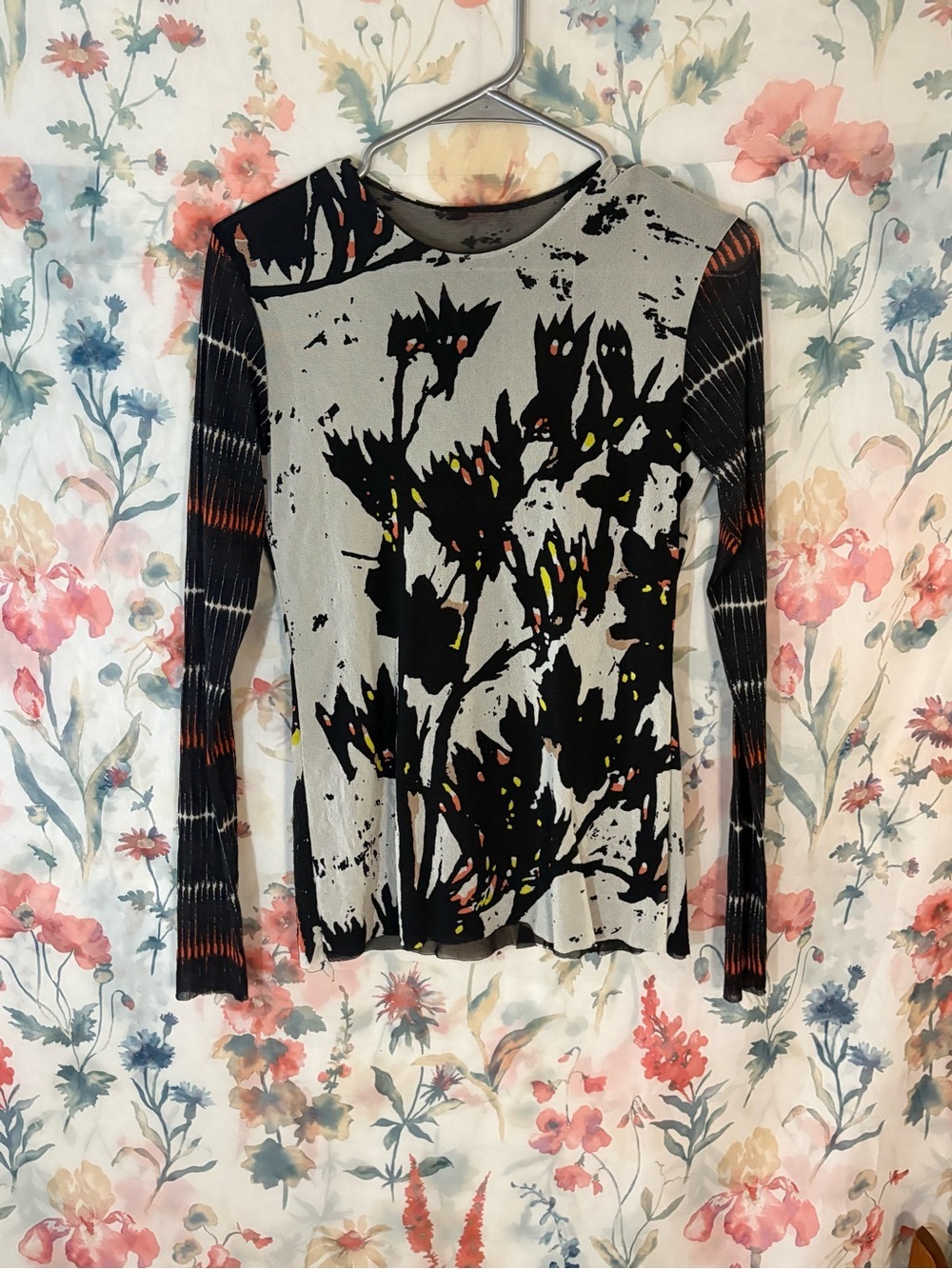 Vintage Floral Graphic Long-Sleeve Top - Black & Gray